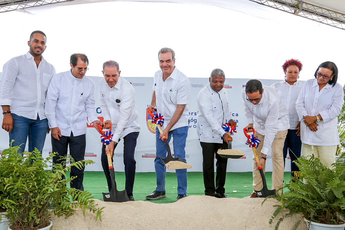 Primer palazo Ext-Pedernales