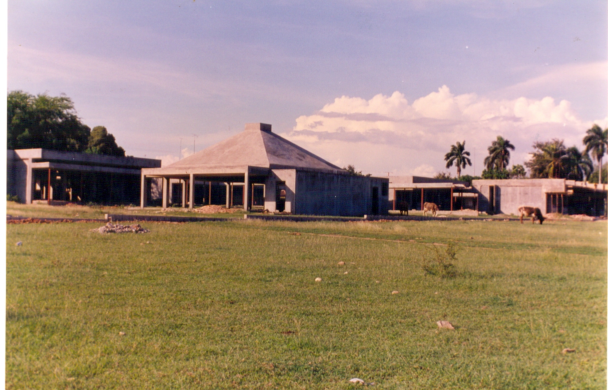 Area de Cafetería, 1995 Image